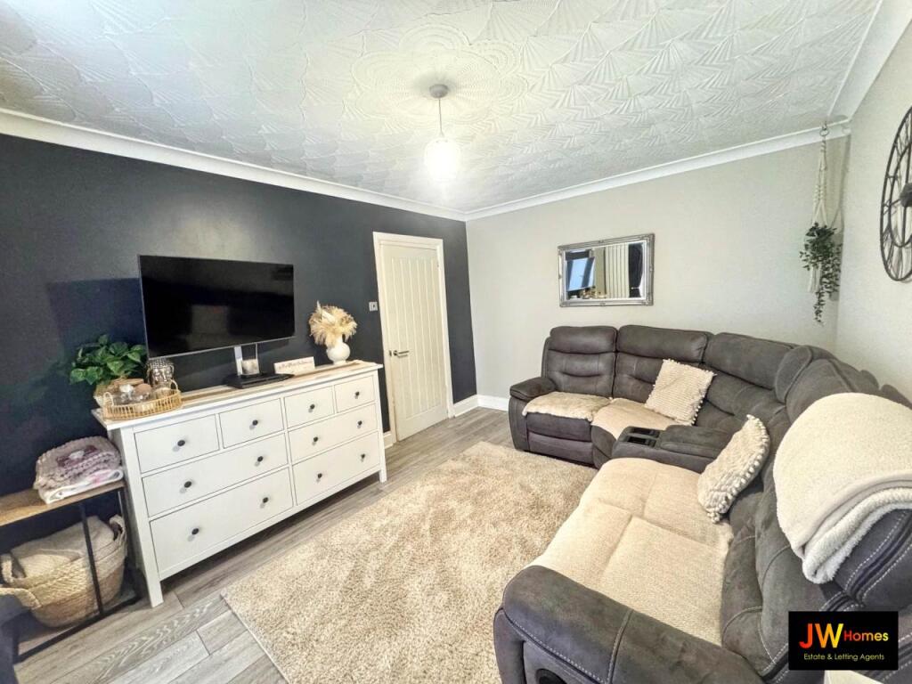 Coed Bychan Crescent, , Llanharan photo 3