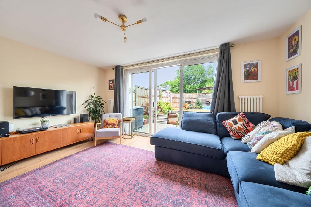 House in London - View 5