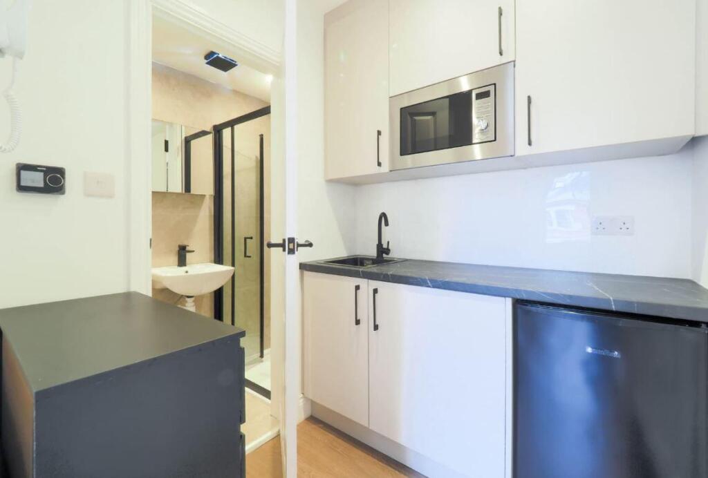 Studio flat for rent