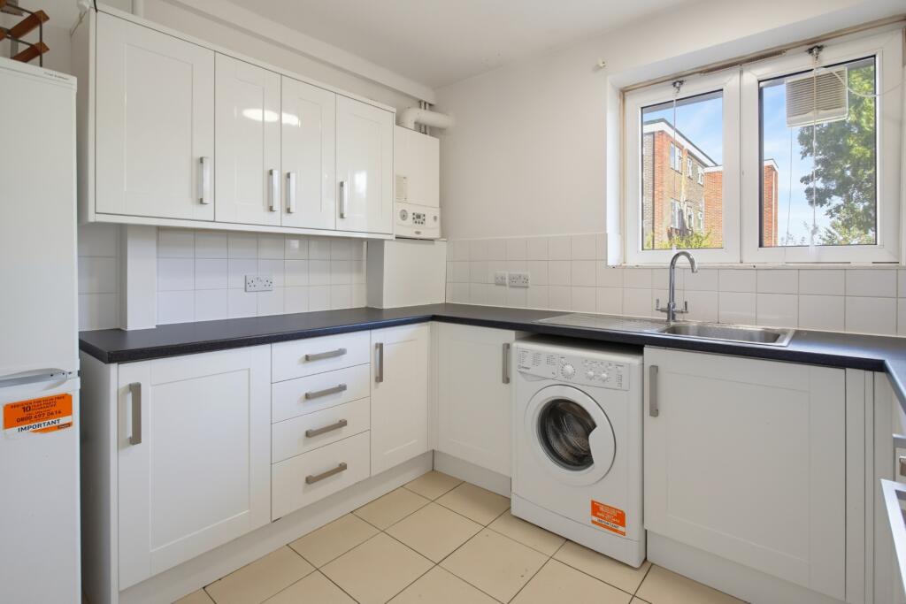 Apartment in London - More