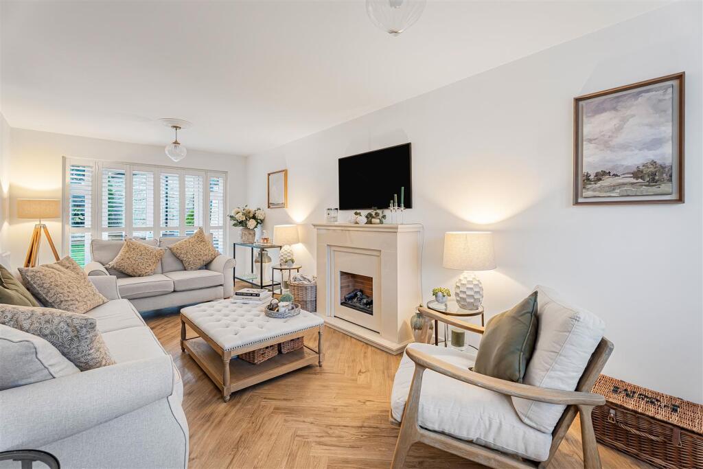 Bicton Close, Bicester photo 3