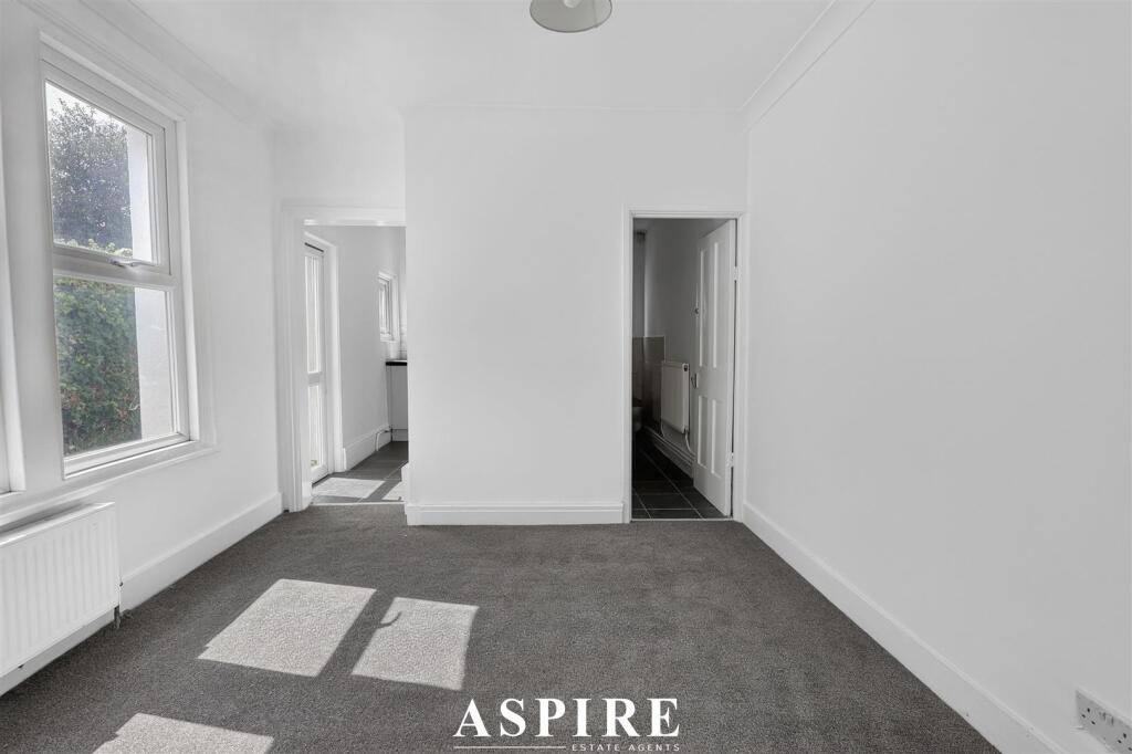 Apartment in Southend-on-Sea, Prittlewell - View 5