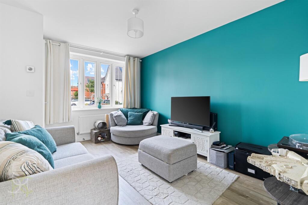 House in Worcester - View 4