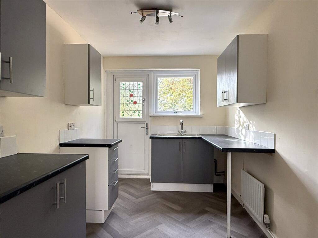 House in Swindon, Gorse Hill - View 3