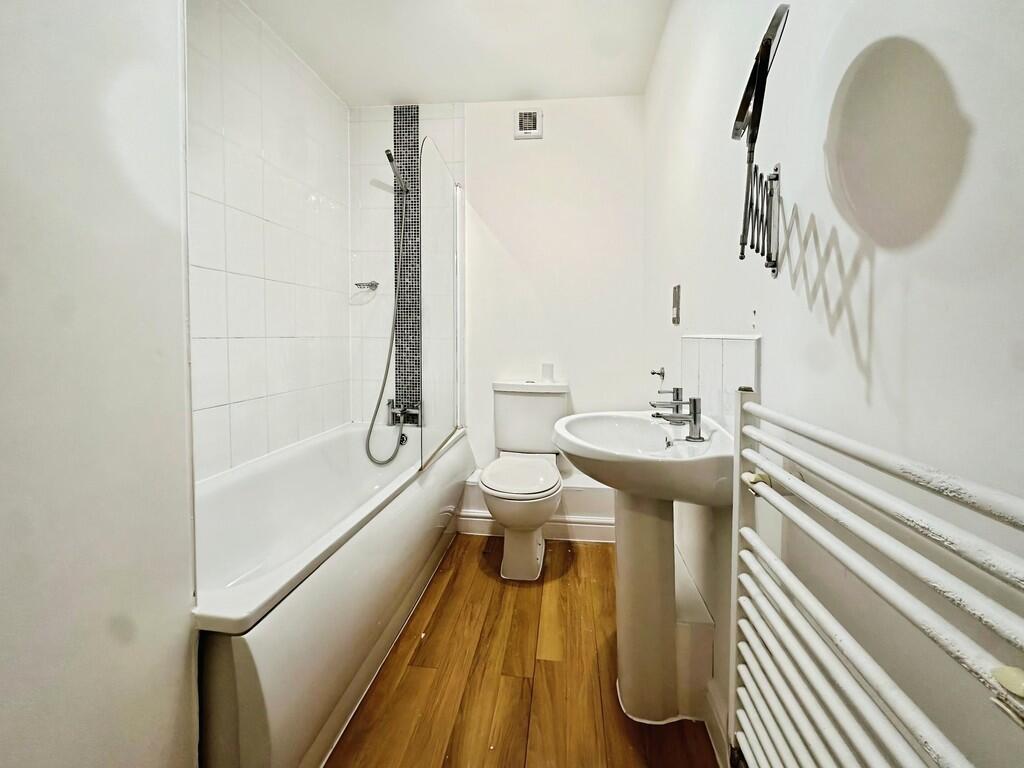 Apartment in Derby - View 5