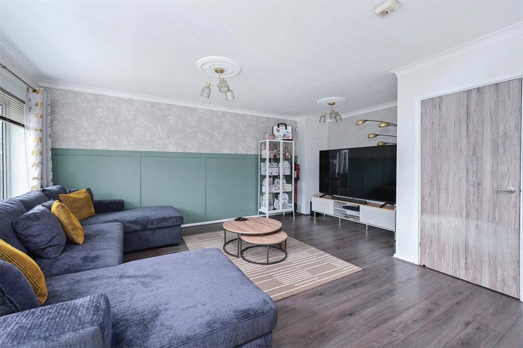 House in Guildford, Ash - View 2