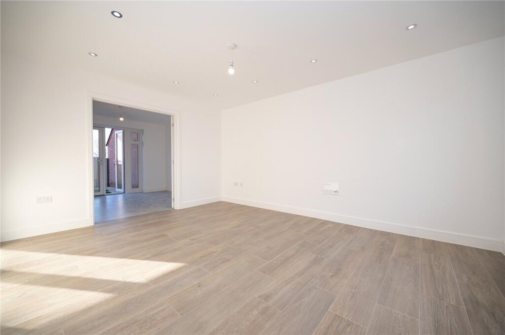 Osprey Drive, St. Albans, Hertfordshire photo 3