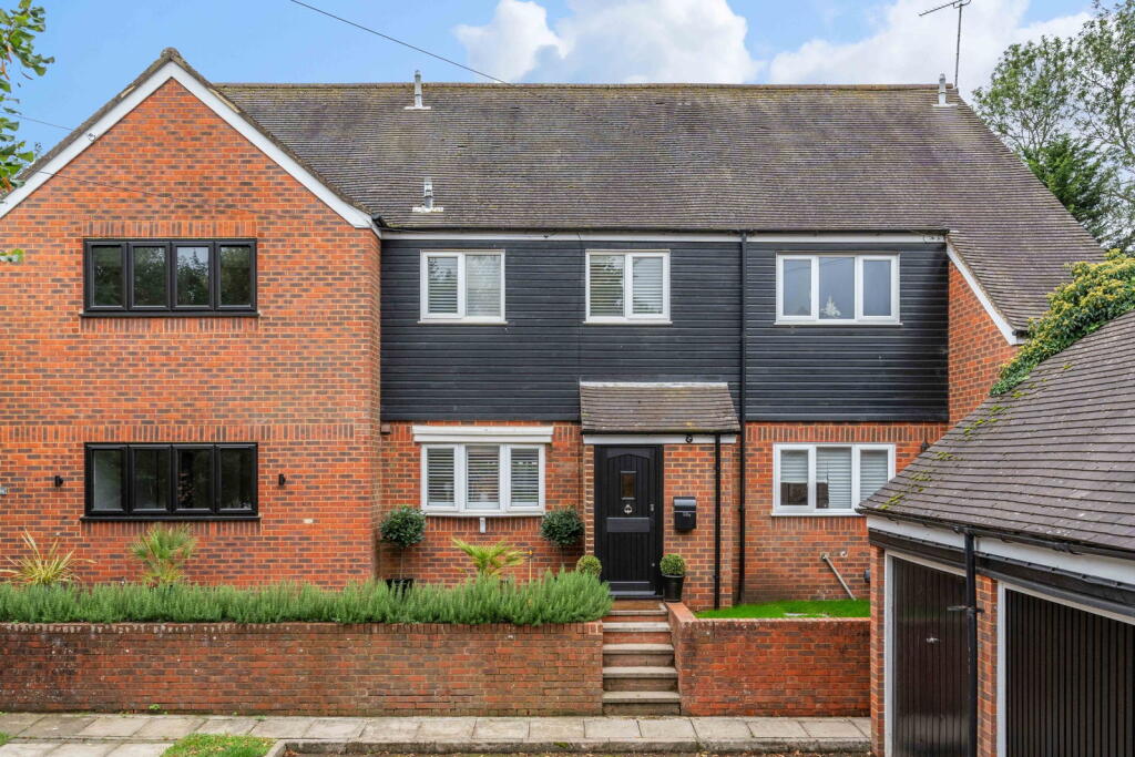 3-bed terraced on Beautifully Renovated 3-Bedroom Home in the Heart of Whitwell, £475,000