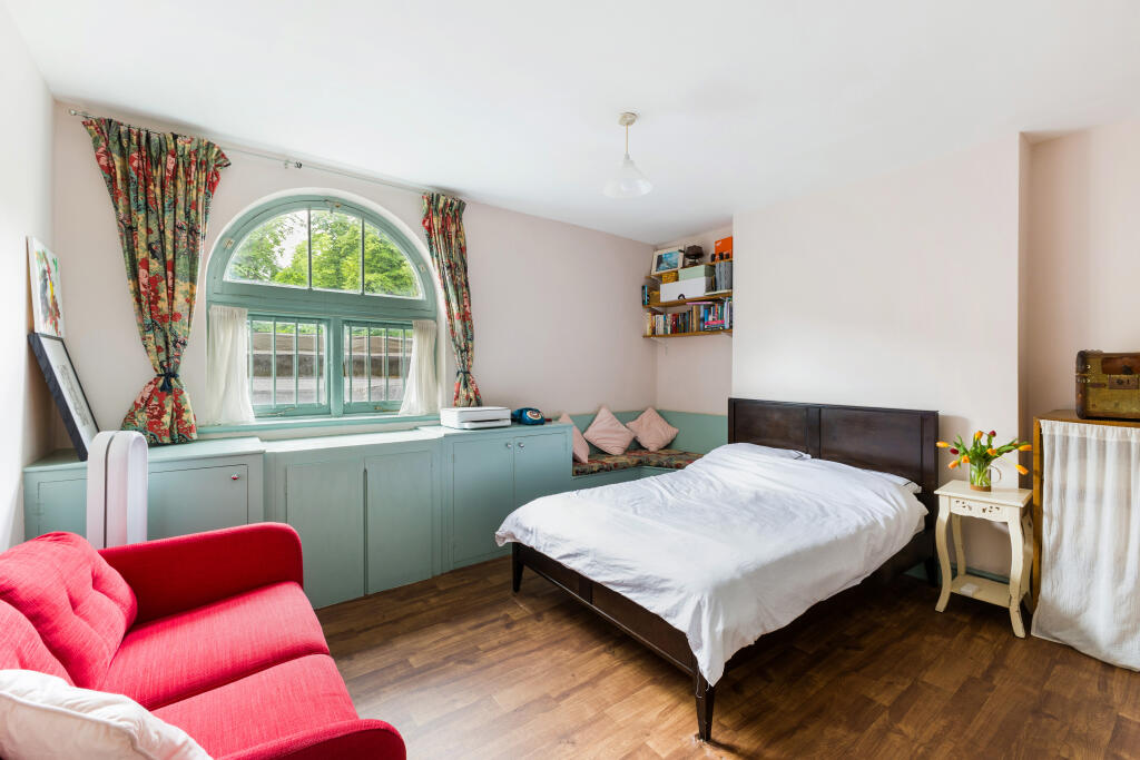 Main image of property: Holloway Road, London, N7