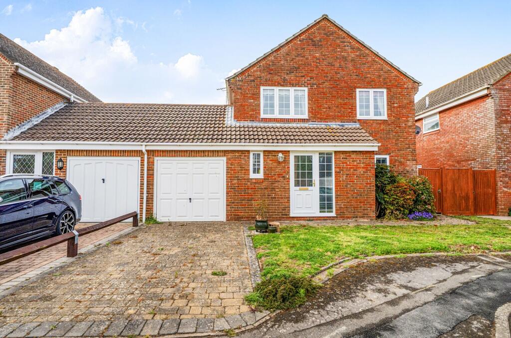 Main image of property: Faresmead, Aldwick Felds, PO21