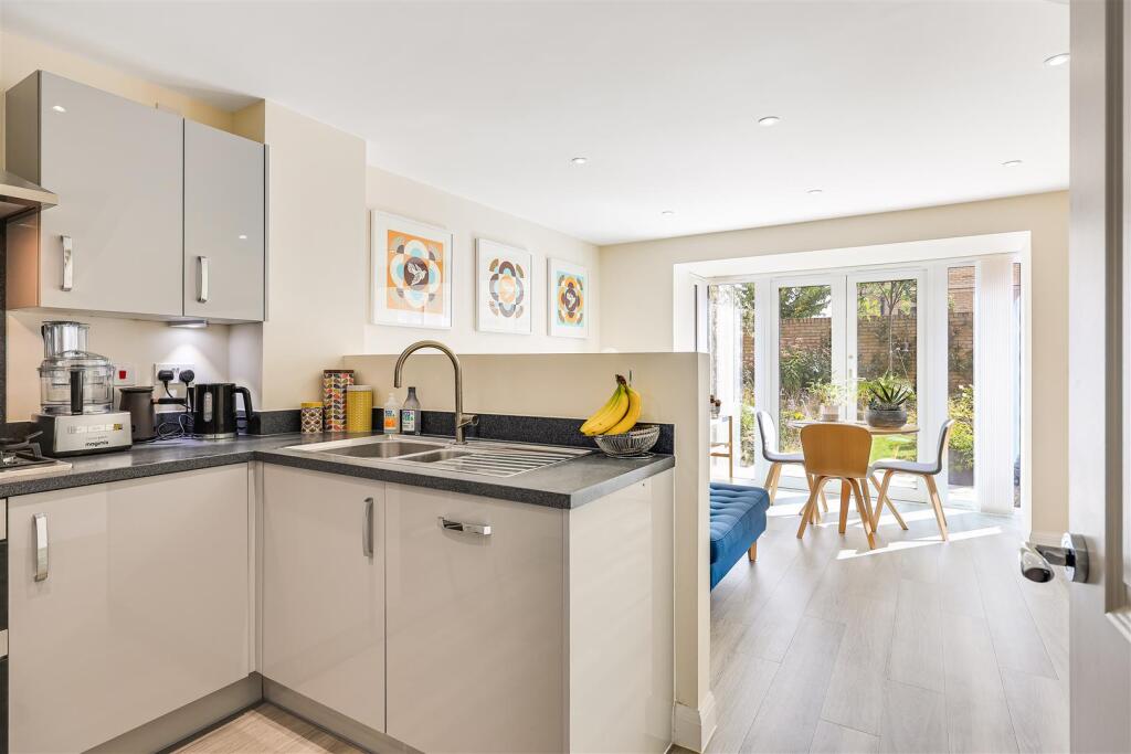House in Cambridge, Eddington - View 2