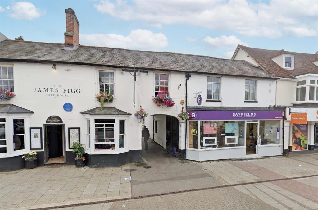 Main image of property: Cornmarket, Thame