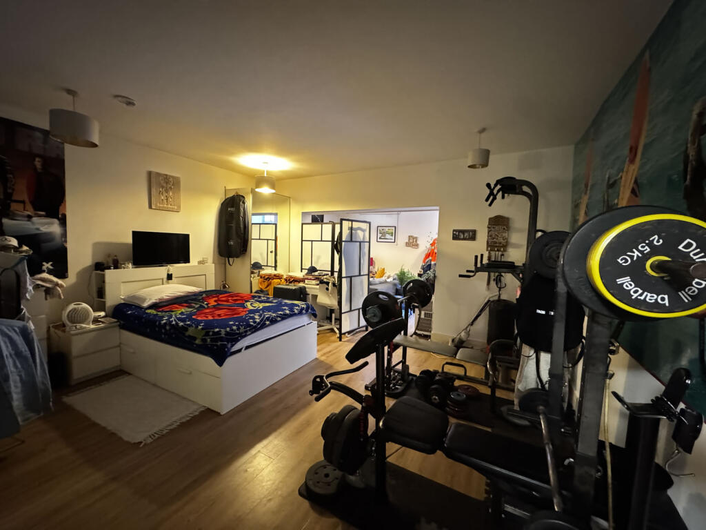 Apartment in Salford, Greater Manchester - More