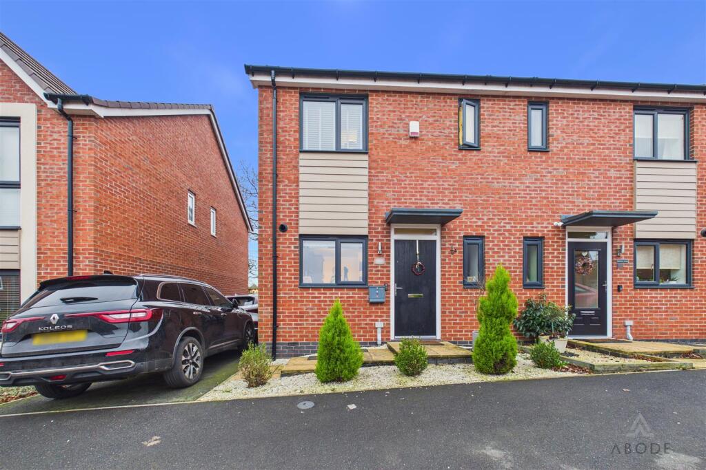 3-bed semi-detached on Sampson Avenue, Uttoxeter, Staffordshire, £245,000