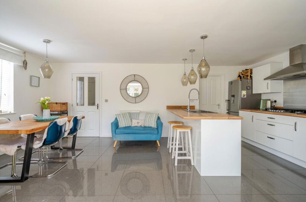 House in Exeter, Newcourt - View 3
