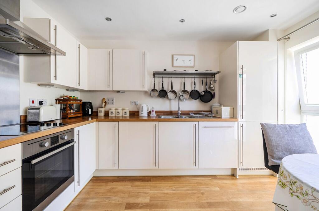 Apartment in Chichester - View 4