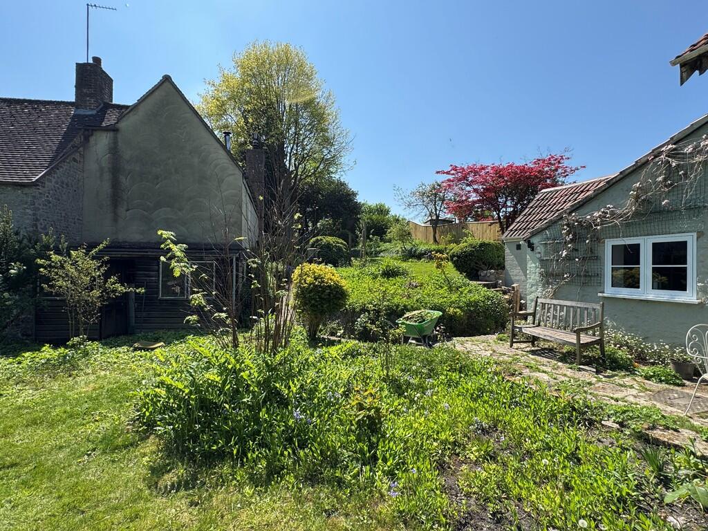 Additional image 20 of Temple, Corsley