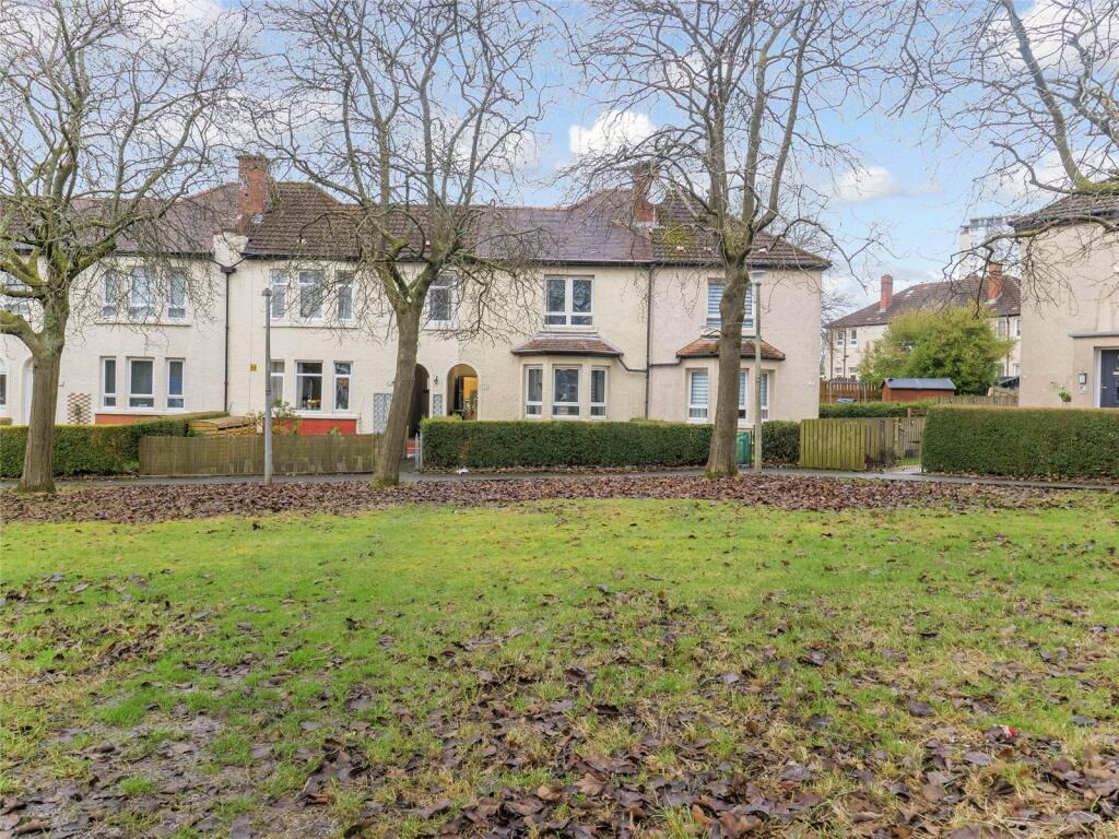 2-bed terraced on Kingsway, Glasgow, G14, £180,000