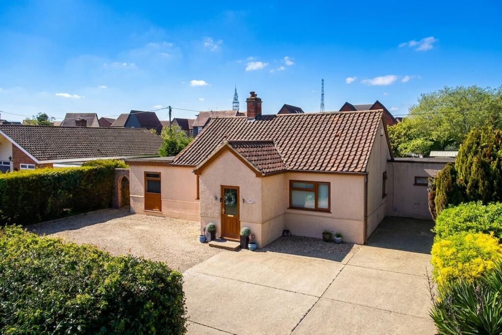 Main image of property: Norwich Road, Poringland, Norwich