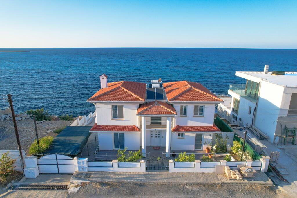 Main image of property: Kyrenia/Girne, Karsiyaka