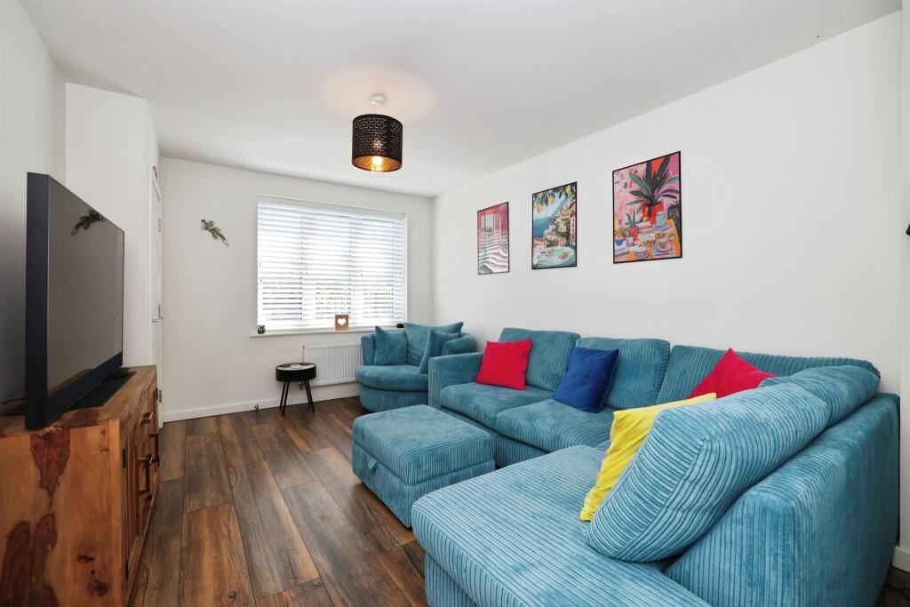 House in Salisbury, Amesbury - View 2
