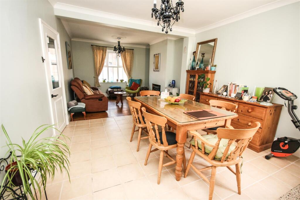 House in Wellingborough, Burrow's Bush - View 4