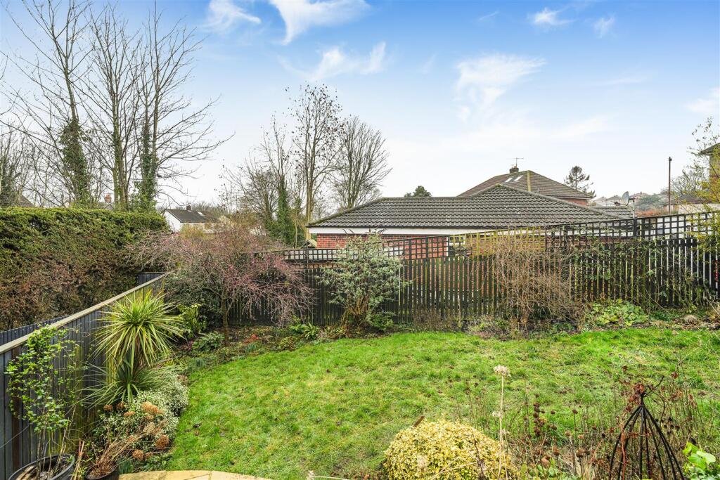 Additional image 20 of Hawthorn Crescent, Baildon, Shipley