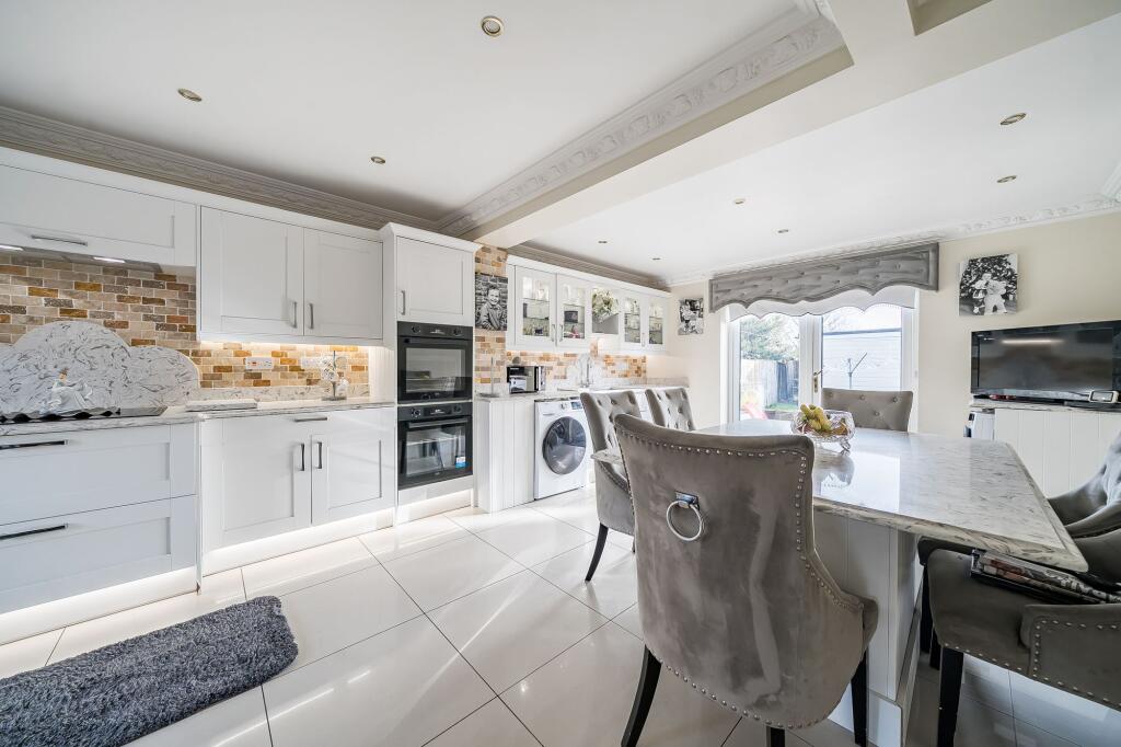 House in Guildford, Ash - View 2