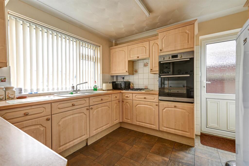 Paddock Close, Great Yarmouth photo 4