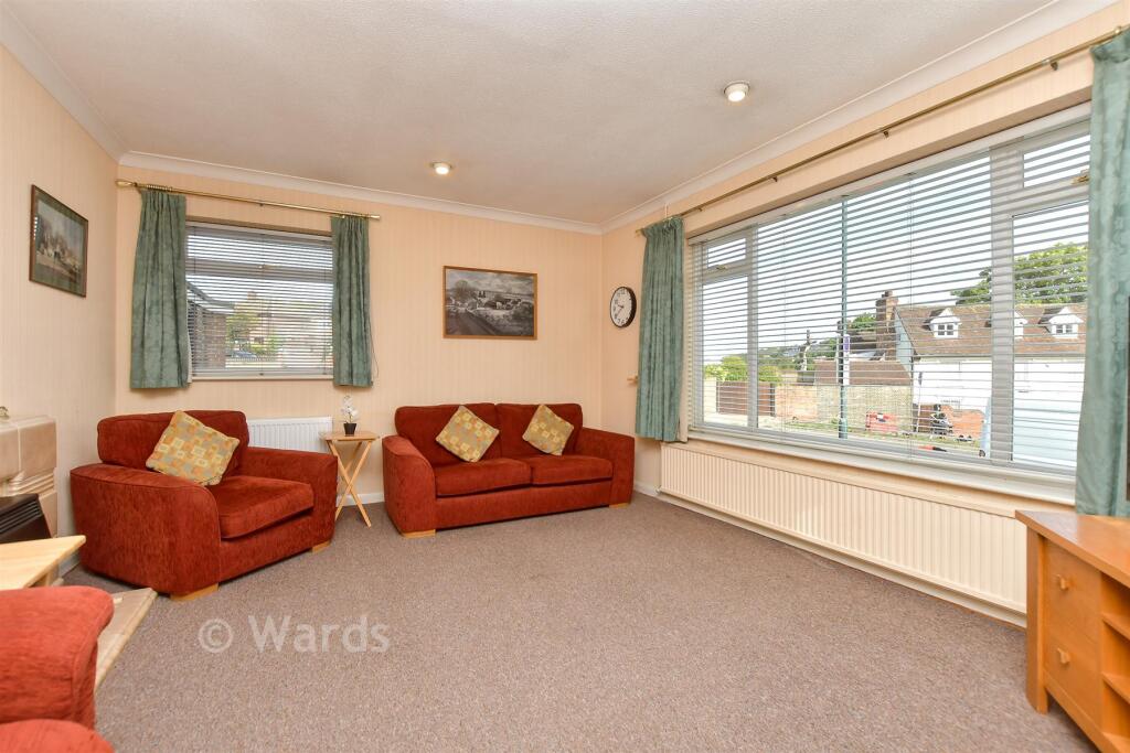 House in Chatham, Luton - View 3