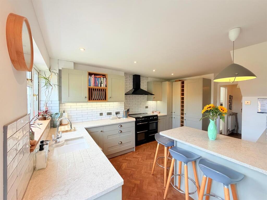 House in Salisbury - View 4