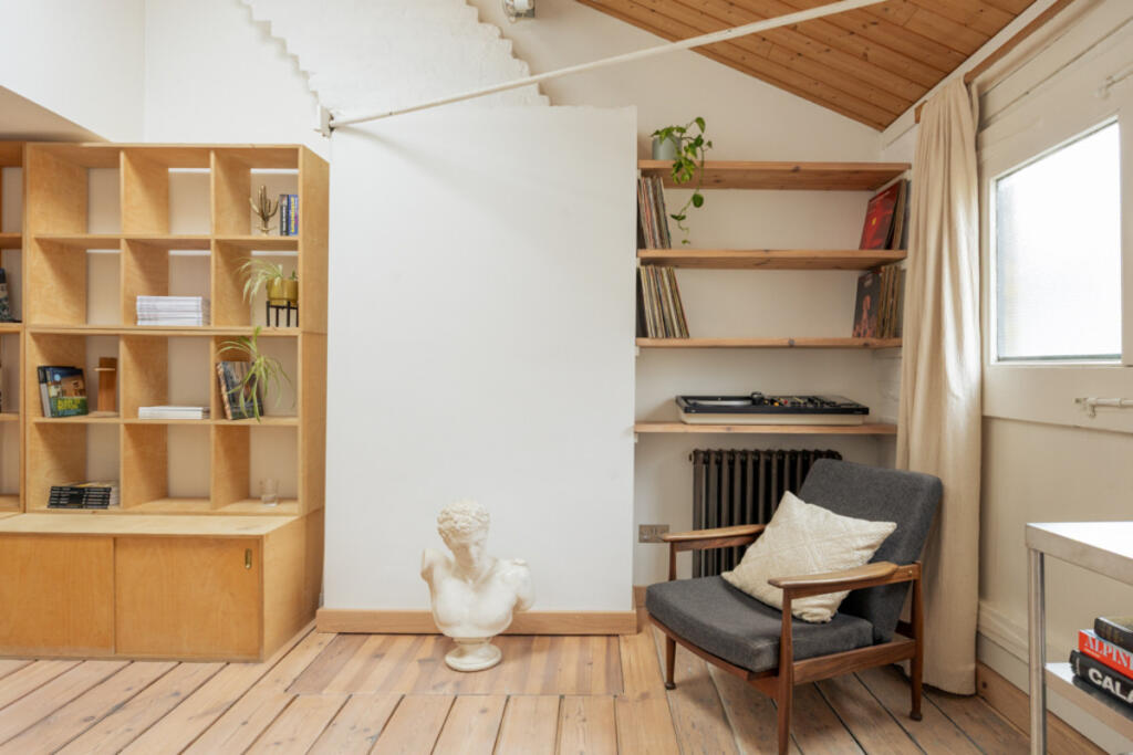 Foulden Mews, London, N16 7 photo 4