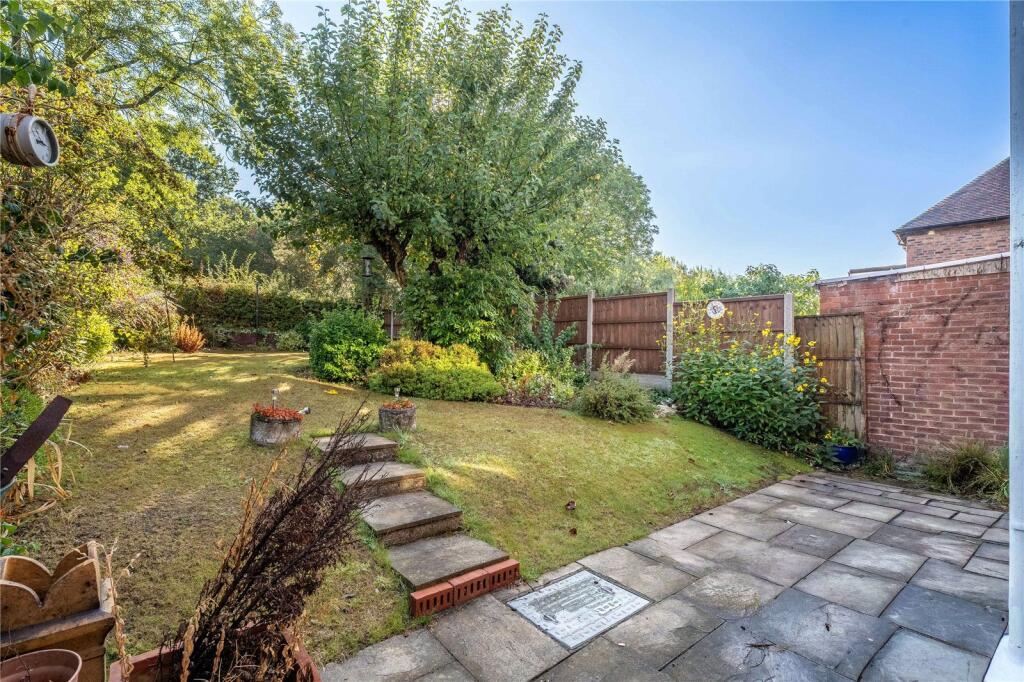 House in Wolverhampton, West Midlands - View 4