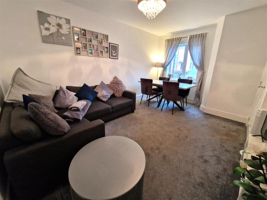 Wayfarer Close, Haywood Village - ENSUITE TO MASTER - View 2