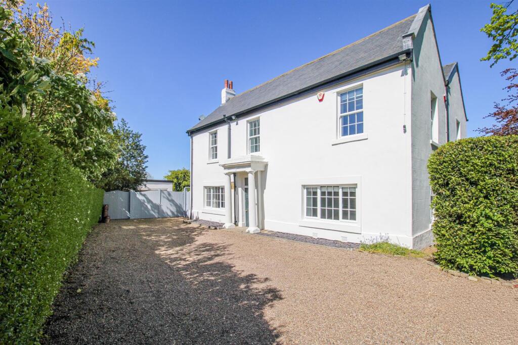 Main image of property: HALLMARK FINE HOMES | Pontefract Road, Ackworth, Pontefract