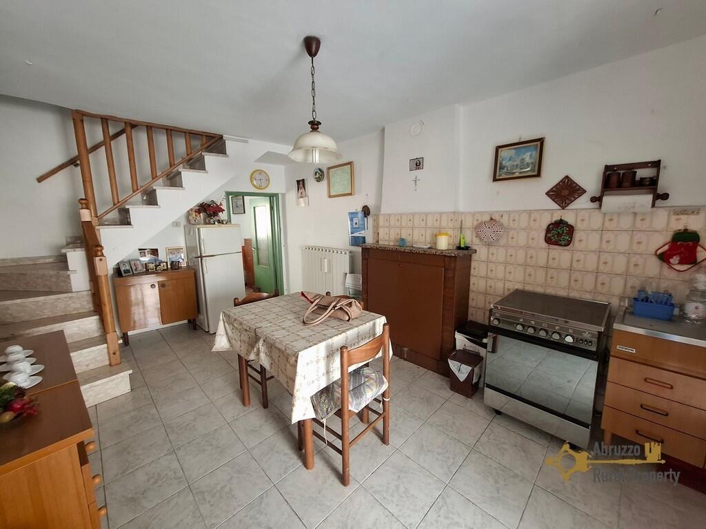 Main image of property: Celenza Sul Trigno, Chieti, Abruzzo