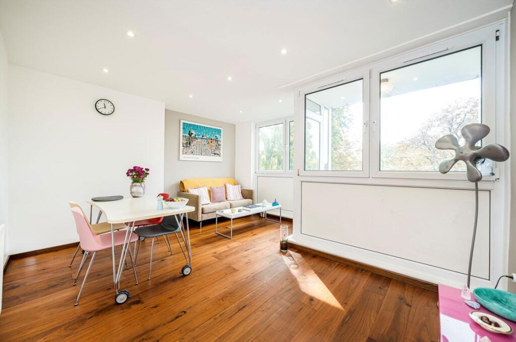 3-bed flat on Rye Hill Park, Nunhead, £430,000