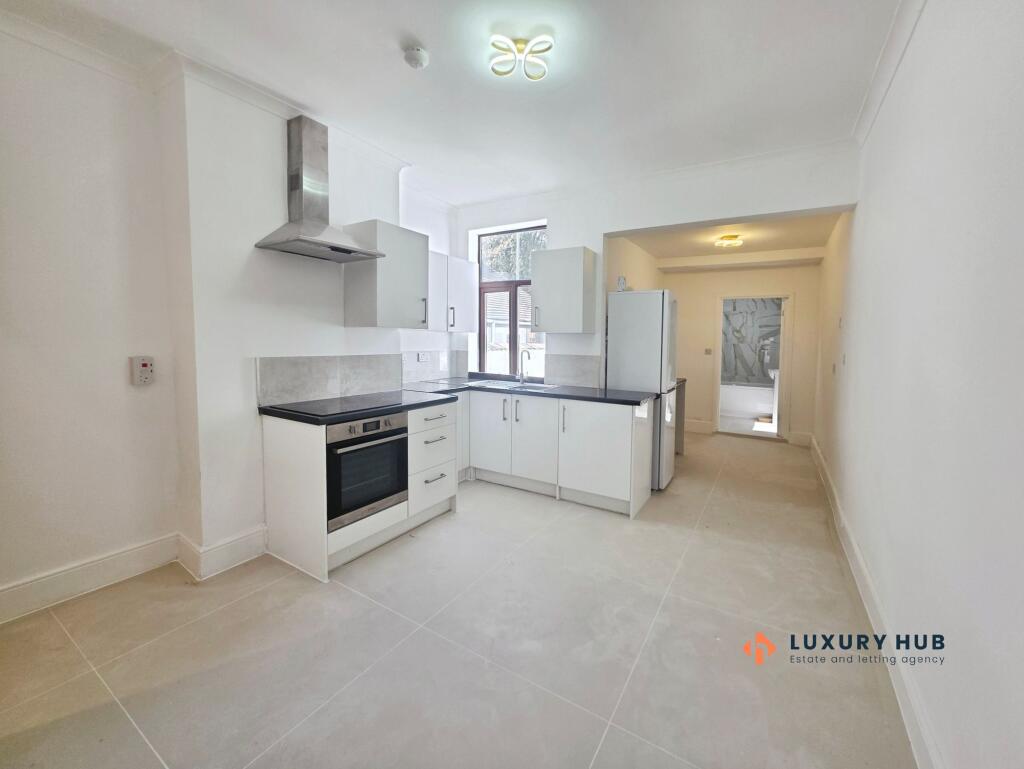 House in Stoke-on-Trent, Longport - View 3