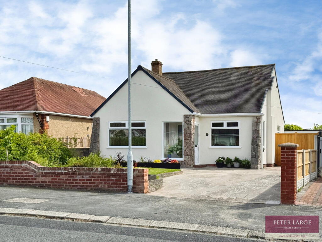 3-bed detached on 29 South Drive, Rhyl, Denbighshire, LL18 4SU, £255,000