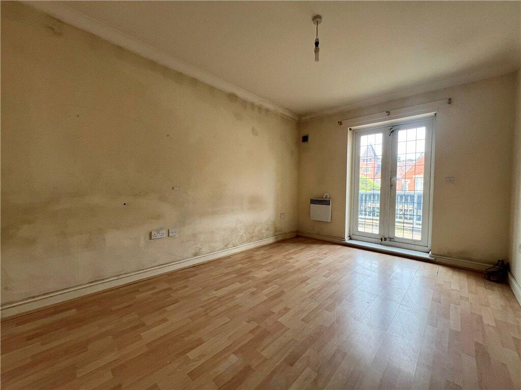 122, London Road, Camberley, Surrey photo 2