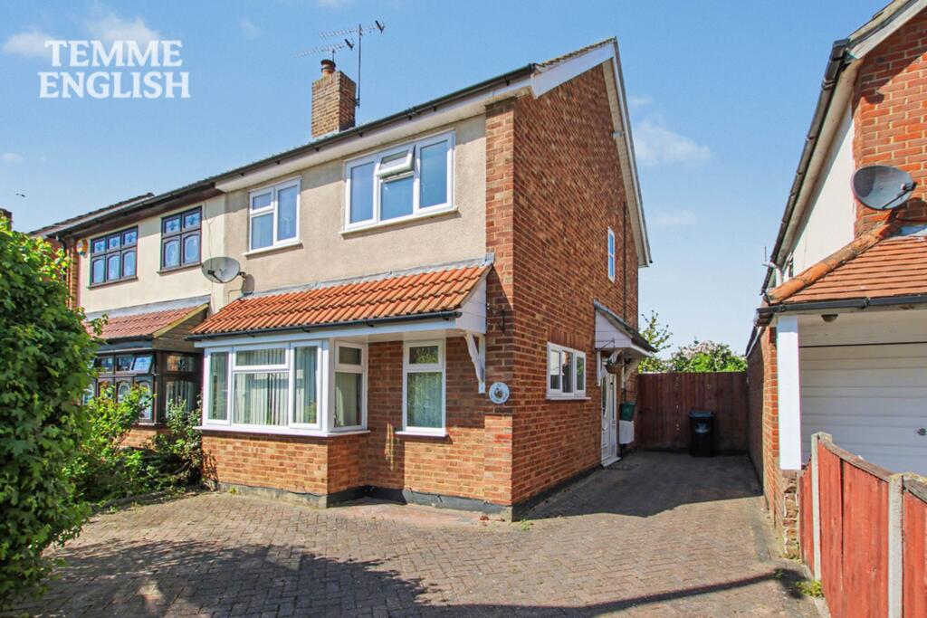 Main image of property: Victoria Road, Laindon, SS15