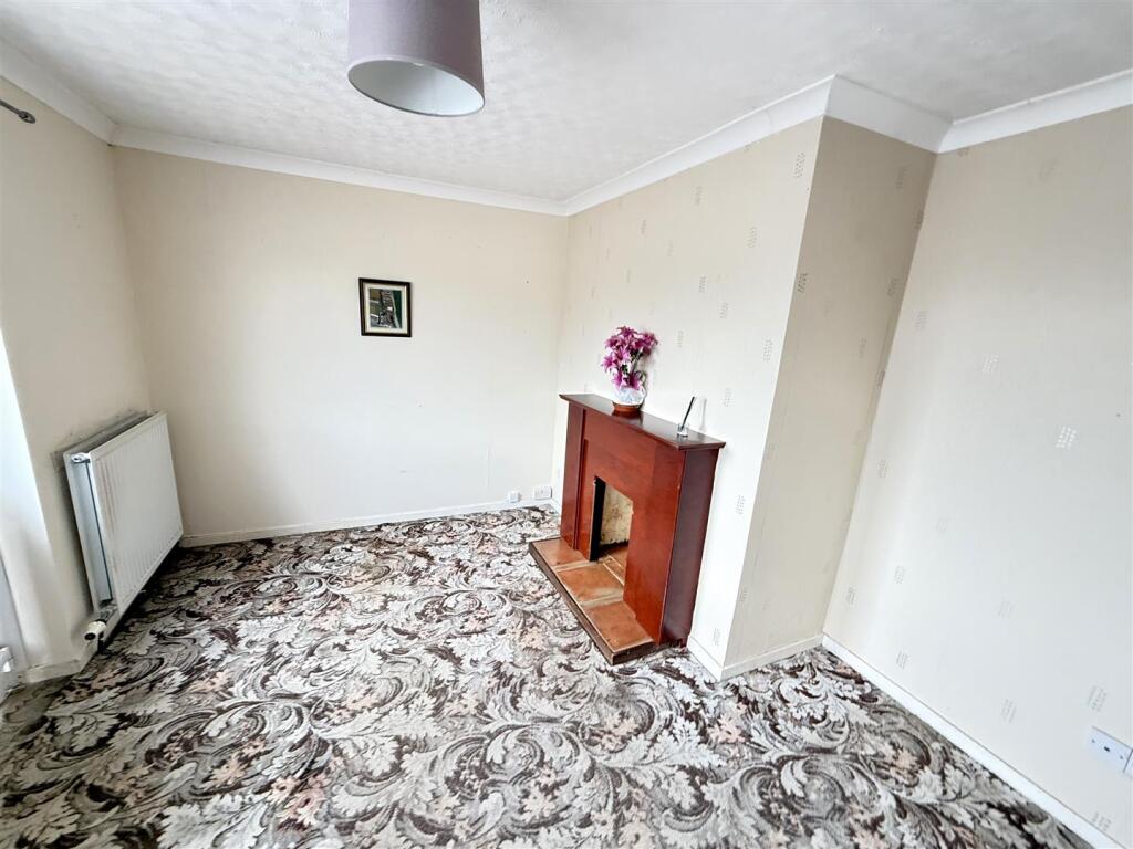 House in Llanon, Llansantffraid - More