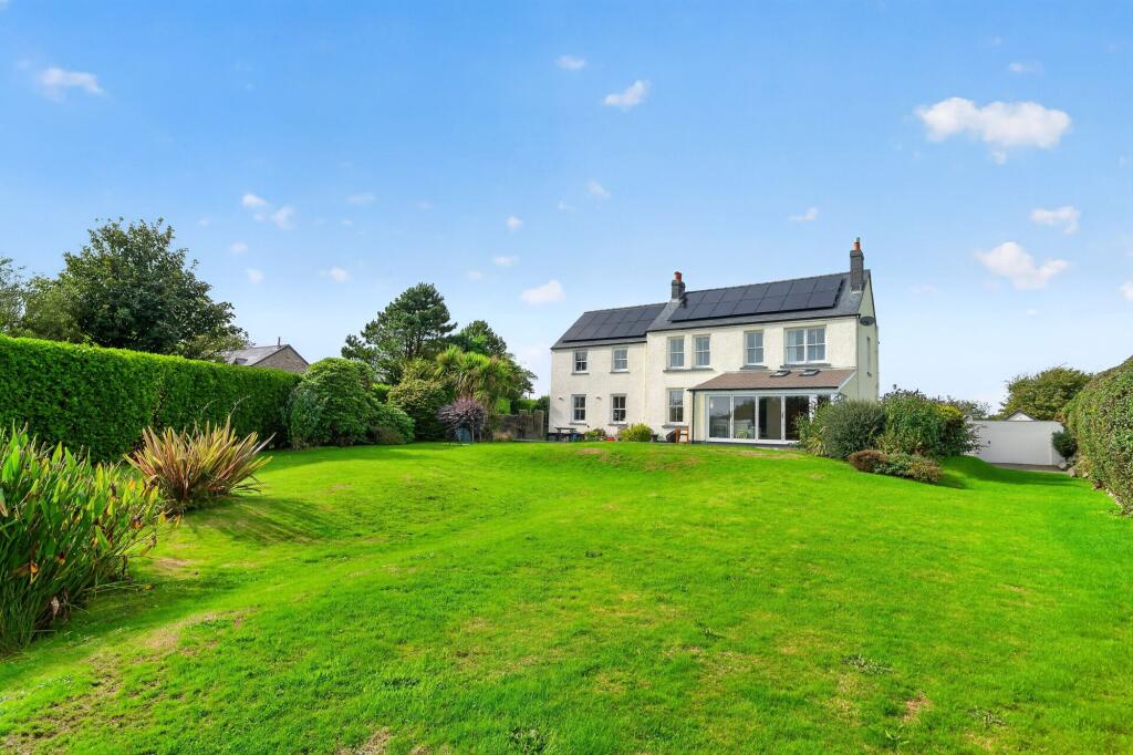 House in Goodwick, Fishguard and Goodwick - View 2