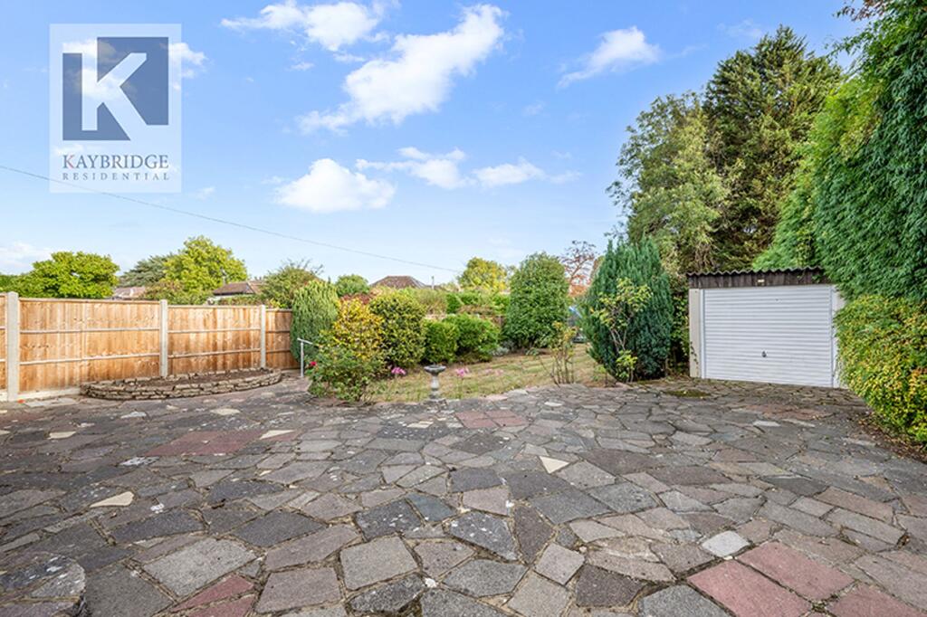House in Worcester Park, Cuddington, West Ewell - View 5