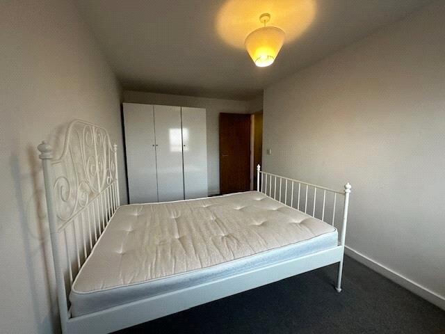 Apartment in Liverpool - More