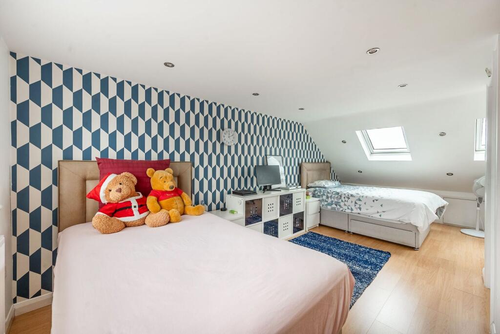 House in London - View 5