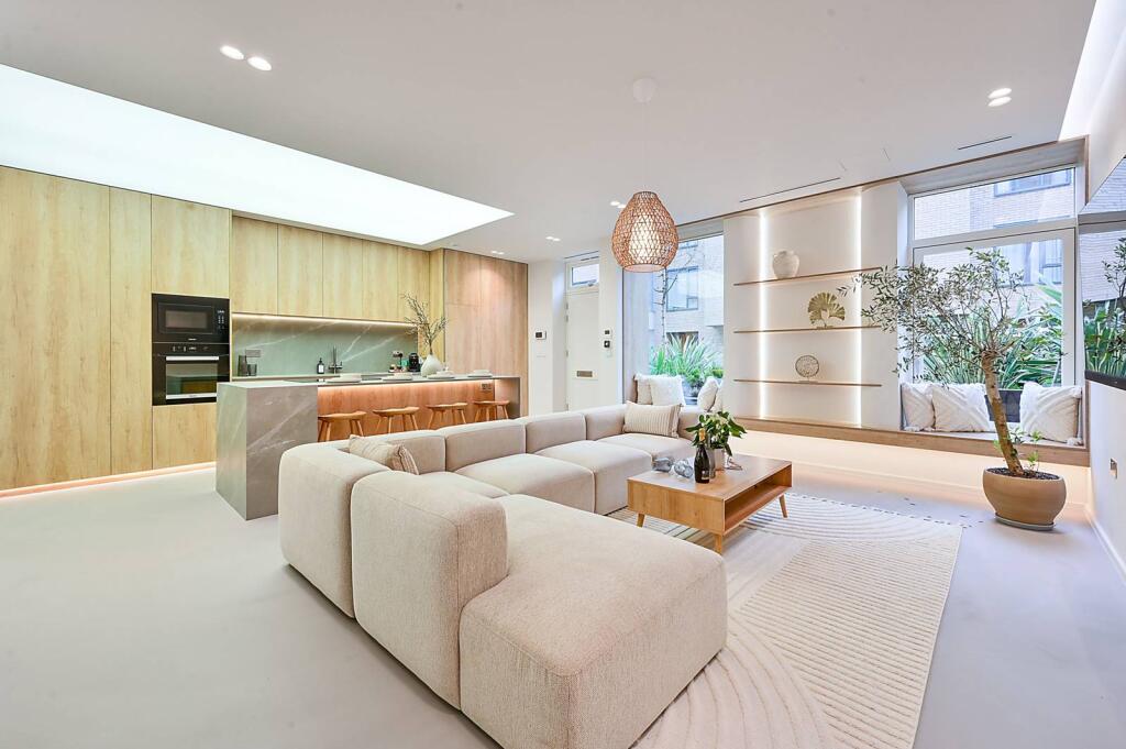 Main image of property: Barrel Yard, Hammersmith, London, W6