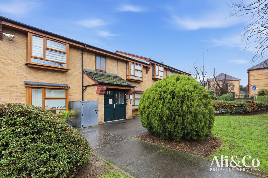 1-bed flat on Priestley Court, Grays, RM17 5RX, £125,000