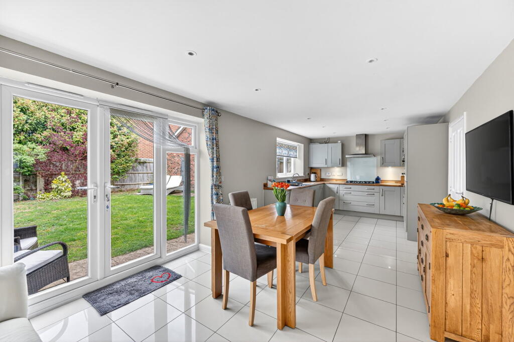 Cotswold Way, Whitehouse, Milton Keynes, MK8 - View 3