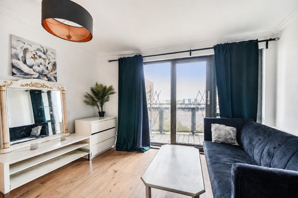 Trentham Court, Victoria Road, London, Greater London, W3 photo 2
